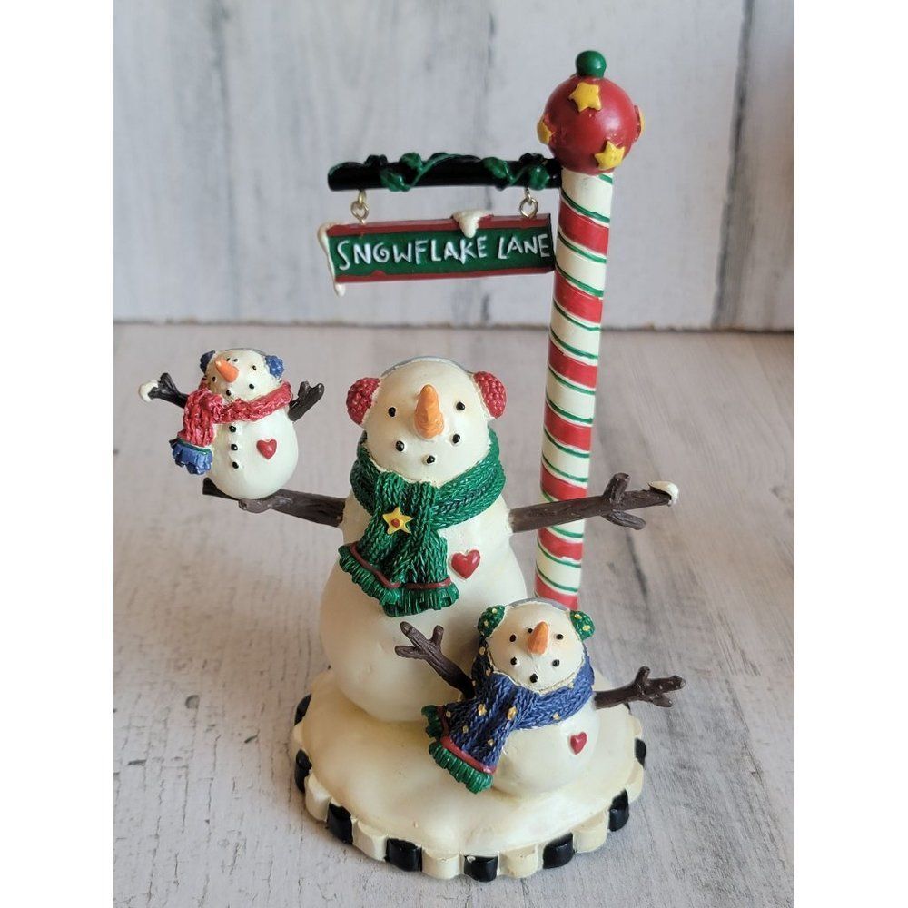 Snowflake Lane North Pole snowman family kid figuring Xmas heart scarf